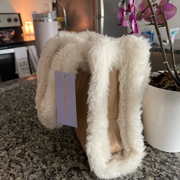 Madden Girl Sherpa Purse NWT - Picture 2 of 5